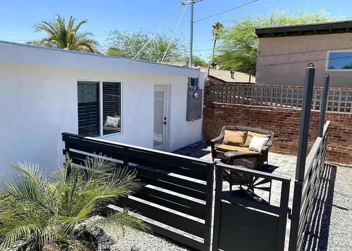 Newly Updated, 2 Bedroom 1 Ba, U Of A, Sam Hughes