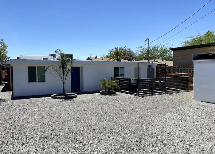 Newly Updated, 2 Bedroom 1 Ba, U Of A, Sam Hughes * Tucson