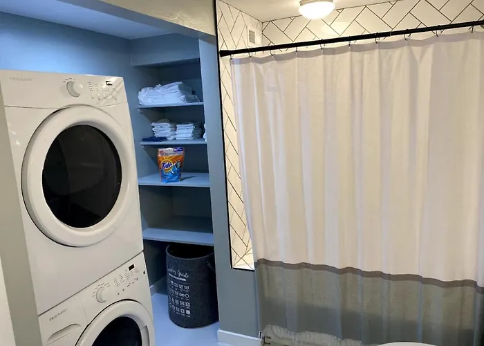Newly Updated, 2 Bedroom 1 Ba, U Of A, Sam Hughes Tucson